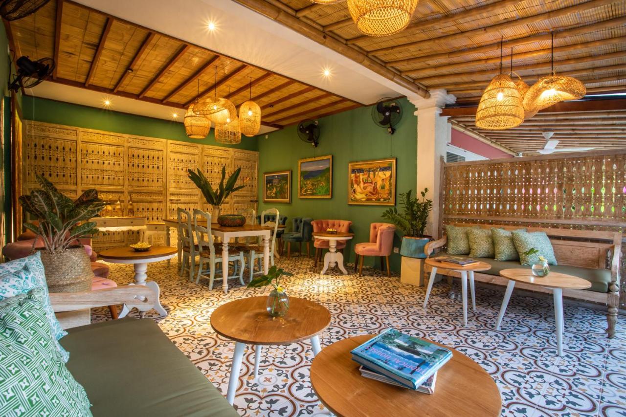 Pinkprivate Sanur - For Cool Adults Only Bed & Breakfast Exterior photo