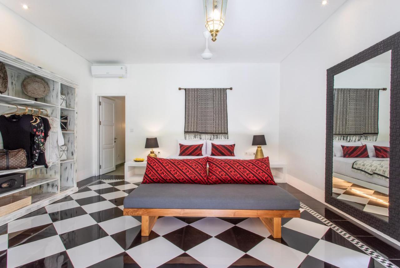 Pinkprivate Sanur - For Cool Adults Only Bed & Breakfast Exterior photo